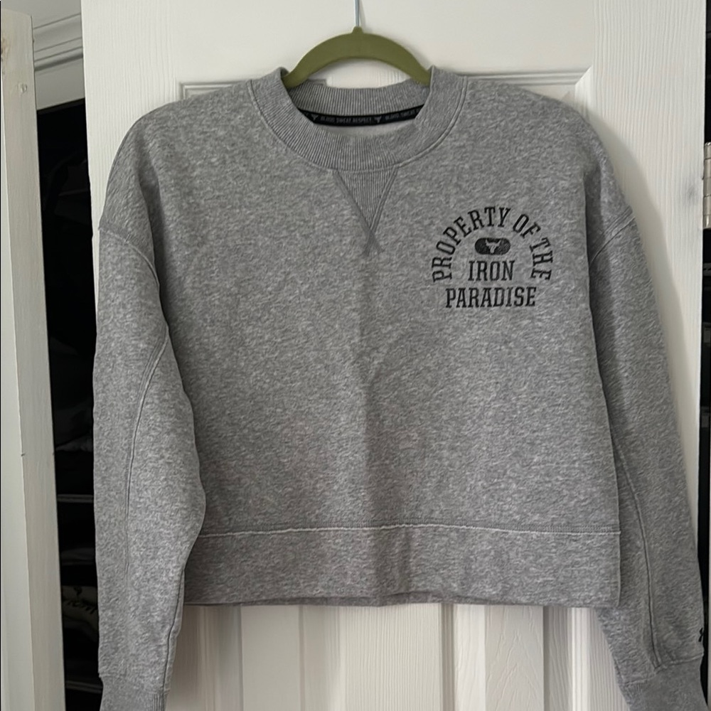 Women’s Under Armour project rock cropped Crewneck